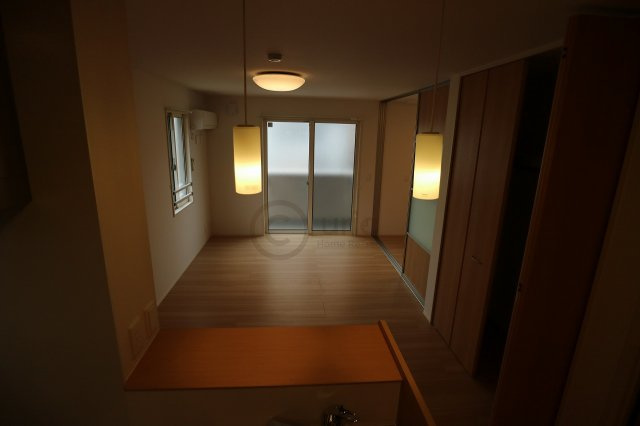 D-room灘北通の居間・リビング