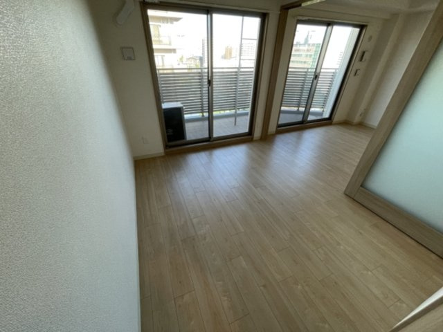 サンライト割塚の洋室