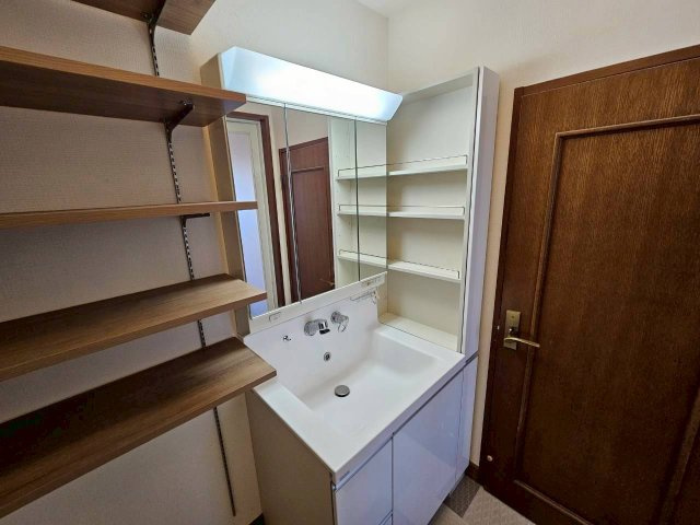 レジデンシャル芦屋の洗面所