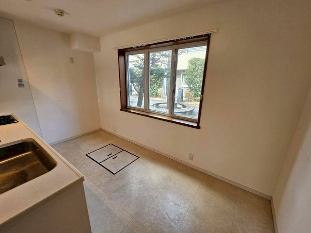 レジデンシャル芦屋の居間・リビング