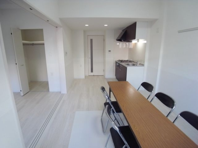 サニーコート神戸下山手の居間・リビング