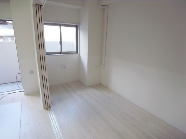 サニーコート神戸下山手の洋室