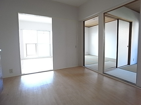 フォルム高羽の居間・リビング