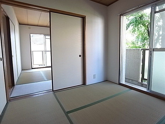 フォルム高羽の和室