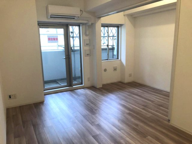 エスリード神戸レジデンスの居間・リビング