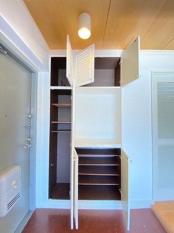 リョウジュ名次の玄関