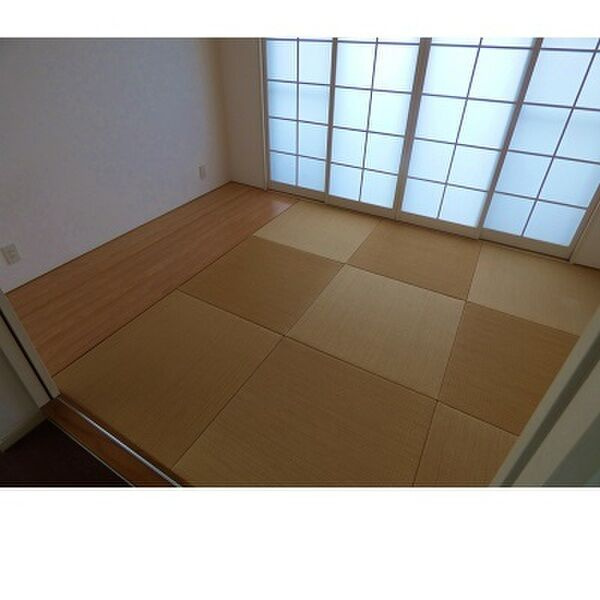 リョウジュ名次の居間・リビング