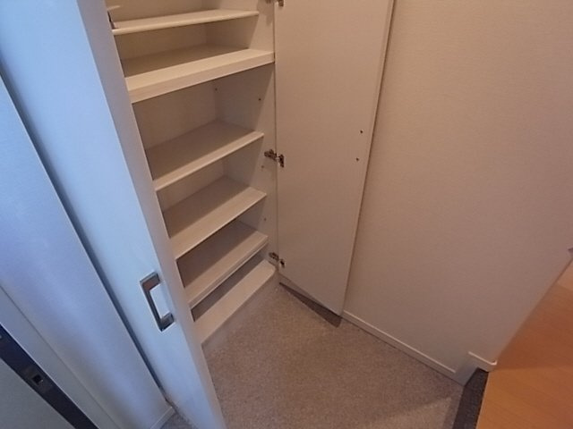 リブレ御影の玄関