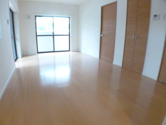 リブレ御影の洋室