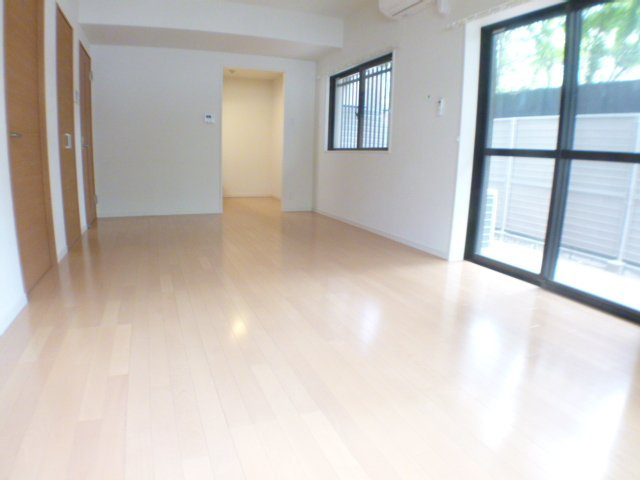 リブレ御影の居間・リビング