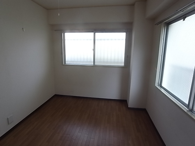 宮崎マンションの居間・リビング