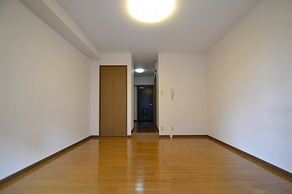 リーベン美幸の洋室