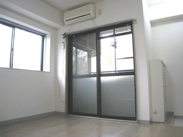 パストラルの洋室