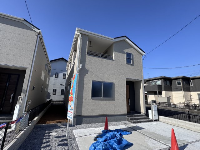 三郷市彦糸１丁目新築戸建の外観|1号棟外観・完成済み内覧可能です！