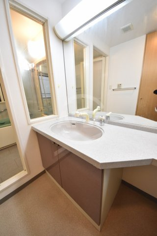 シャルマンフジアニエス本町の独立洗面台|シャルマンフジアニエス本町　独立洗面化粧台