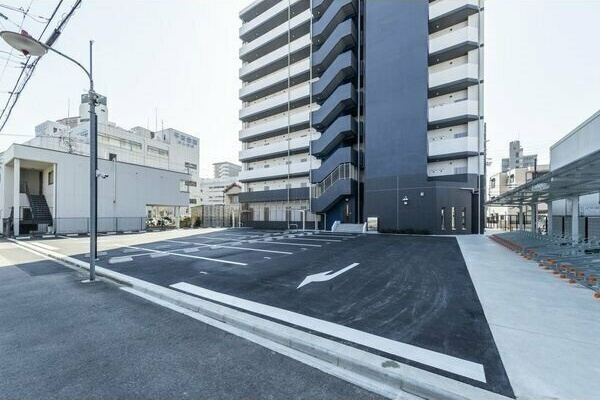 S-RESIDENCE浄心の駐車場