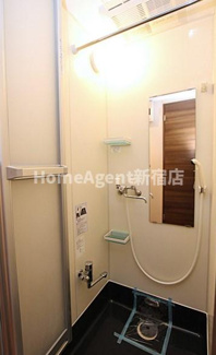 【シャワールーム】