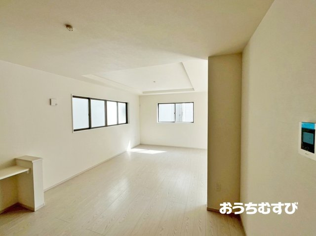 春日井市下津町1期(全2棟)の居間・リビング