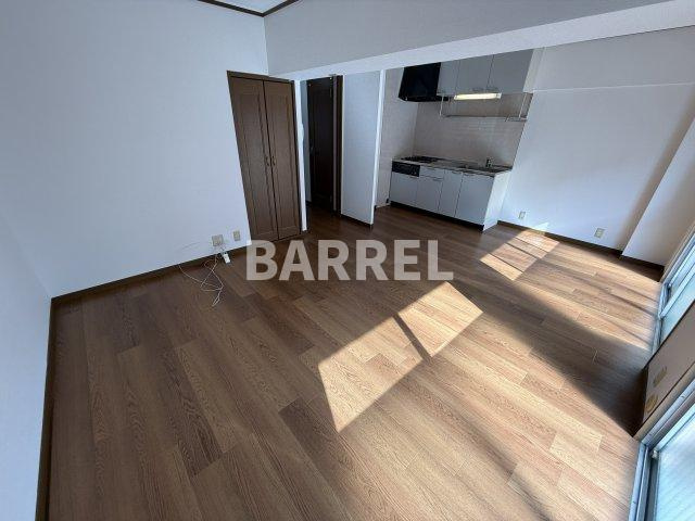 テラジハイツI号館の居間・リビング