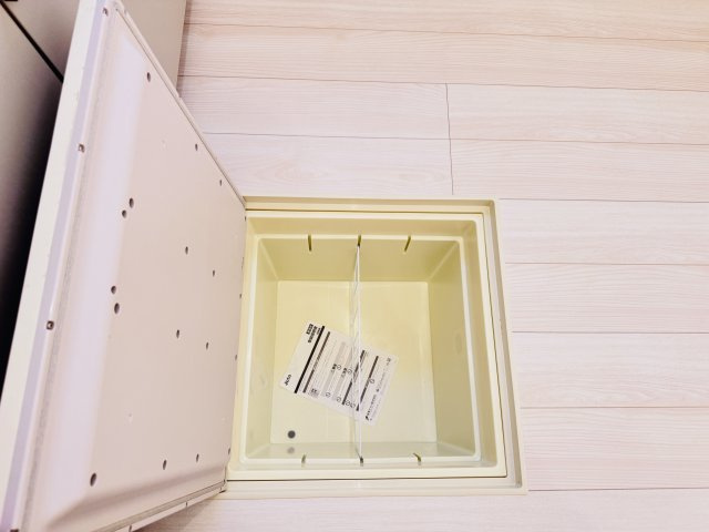 三郷市彦糸１丁目新築戸建のキッチン|キッチン床下収納