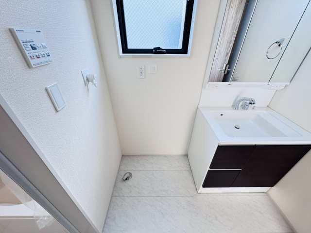 三郷市彦糸１丁目新築戸建のランドリースペース|洗濯機置き場・乾燥機用ガス栓つき