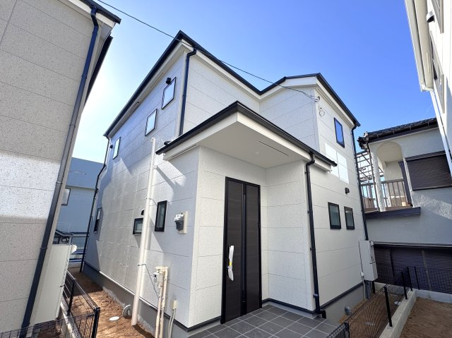 三郷市彦糸１丁目新築戸建の外観|4号棟外観・完成済み内覧可能です！