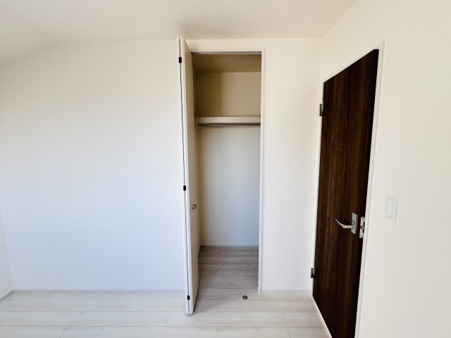 三郷市彦糸１丁目新築戸建の収納|5.25帖洋室収納