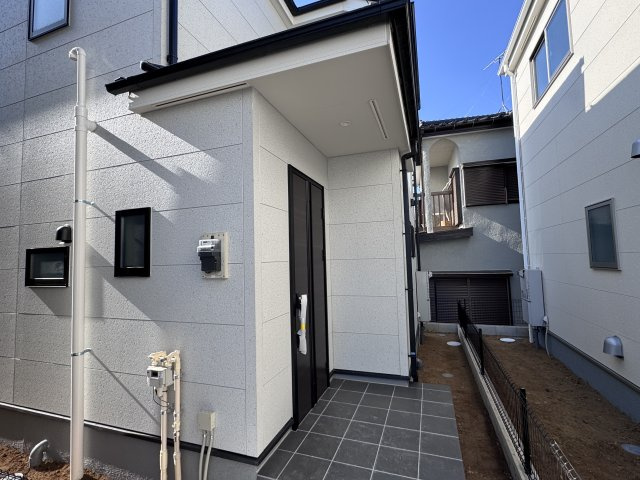 三郷市彦糸１丁目新築戸建のエントランス|エントランス・玄関ポーチ