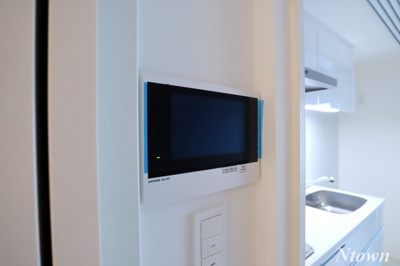 【その他】 | THE CROSS | モニター付きインターホンです