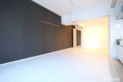 【内装】 | THE CROSS | 内装は落ち着いています