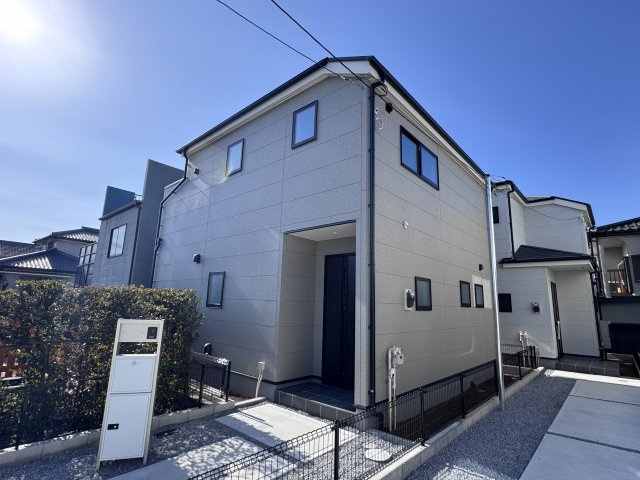 三郷市彦糸１丁目新築戸建の外観|5号棟外観・完成済み内覧可能です！