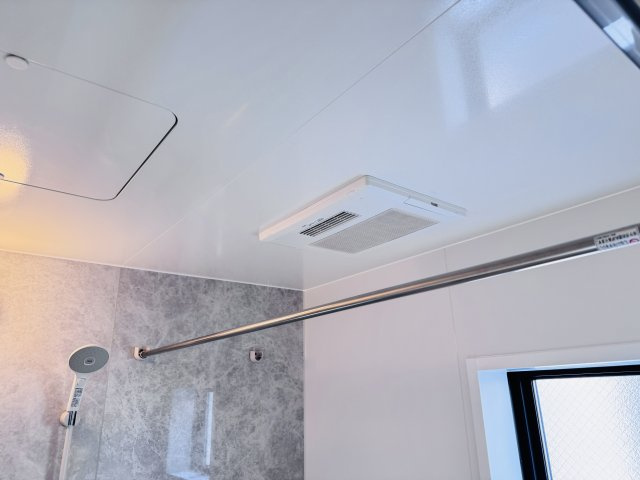 三郷市彦糸１丁目新築戸建の冷暖房・空調設備|雨の日も安心の浴室乾燥機つき