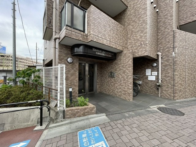 日神パレステージ西池袋のエントランス