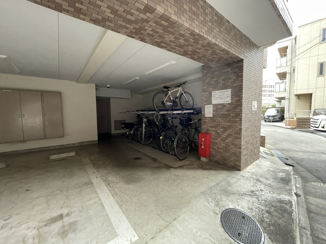 日神パレステージ西池袋の駐輪場