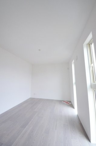 鹿籠2丁目の洋室|全居室収納スペース有、お部屋が広く綺麗に使えます