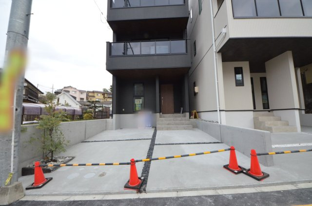 鹿籠2丁目の駐車場|JR向洋駅徒歩14分
駐車は2台可能です