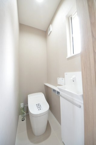 鹿籠2丁目のトイレ|2階トイレ。勿論ウォシュレット付です。