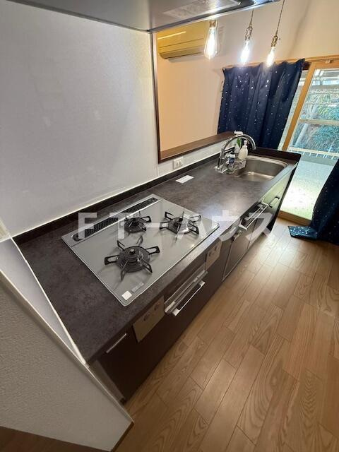 ＫＡＭＩＹＡＭＡ　ＴＨＲＥＥのキッチン