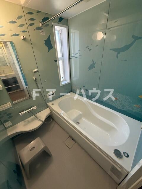 ＫＡＭＩＹＡＭＡ　ＴＨＲＥＥの浴室
