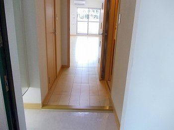 クレール姫路の玄関