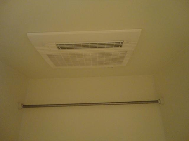 フルハウスＡ棟のその他|浴室乾燥機