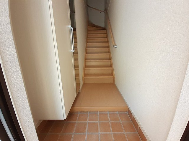 メゾン・ド・キャッスルの玄関