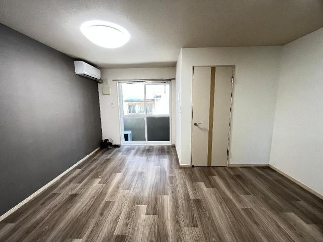 サンパレスの居間・リビング|リビング