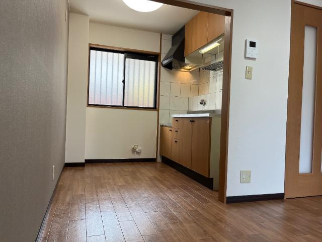 ＩＮＧＬＥ　ＳＩＤＥの内装|室内