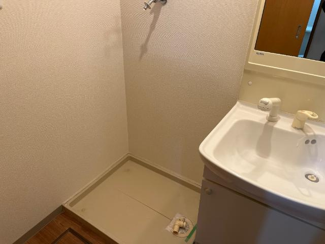 ＩＮＧＬＥ　ＳＩＤＥの洗面所|洗面