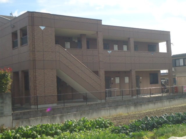 ＩＮＧＬＥ　ＳＩＤＥの外観|外観写真（昼）