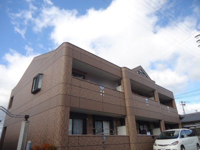 ＩＮＧＬＥ　ＳＩＤＥの外観|外観写真（昼）