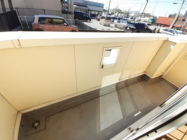 ウエスト　ウッド　アベニューのバルコニー