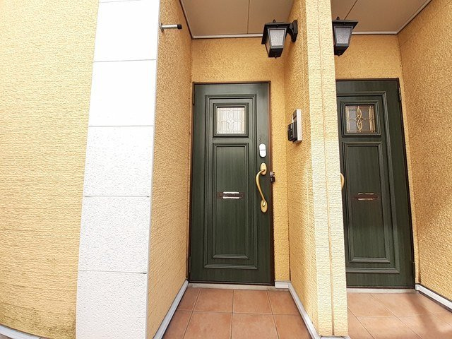 ウエスト　ウッド　アベニューのエントランス