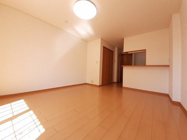 ウエスト　ウッド　アベニューの居間・リビング